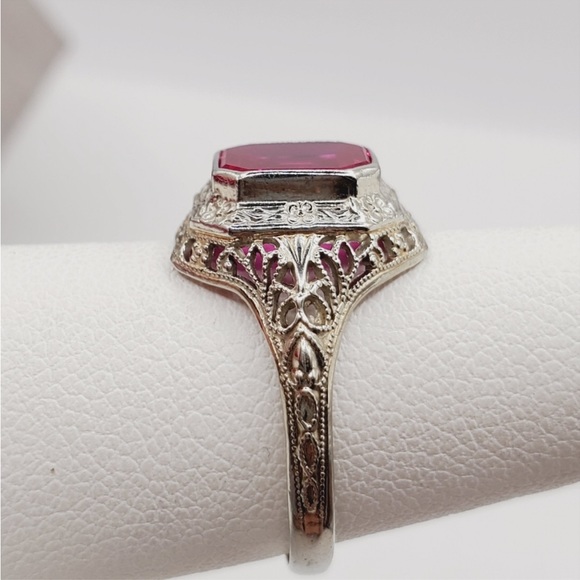 10k Solid White Gold Ruby Filigree Vintage Flower Ring - Picture 3 of 10